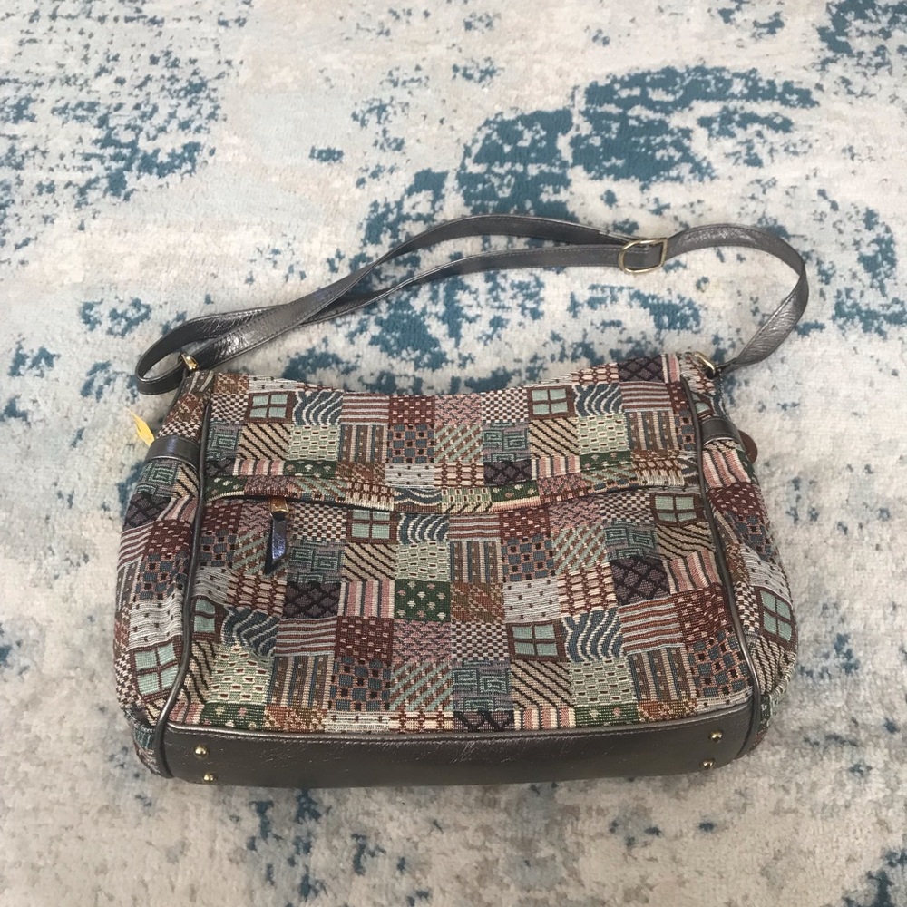 SAS Vintage shoulder bag in brand new condition!